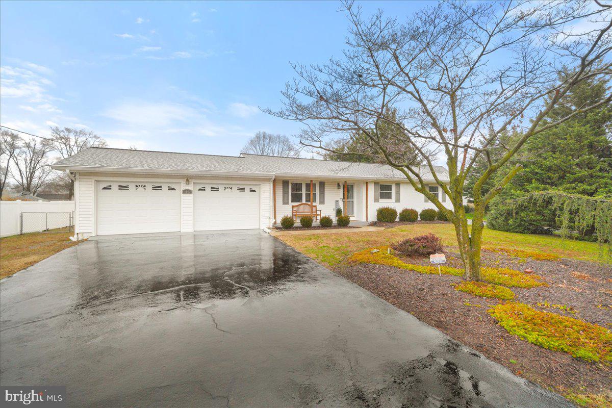 1012 SHORELAND DRIVE