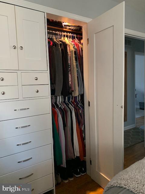 1012 SHORELAND DRIVE