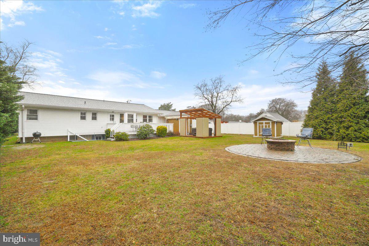 1012 SHORELAND DRIVE