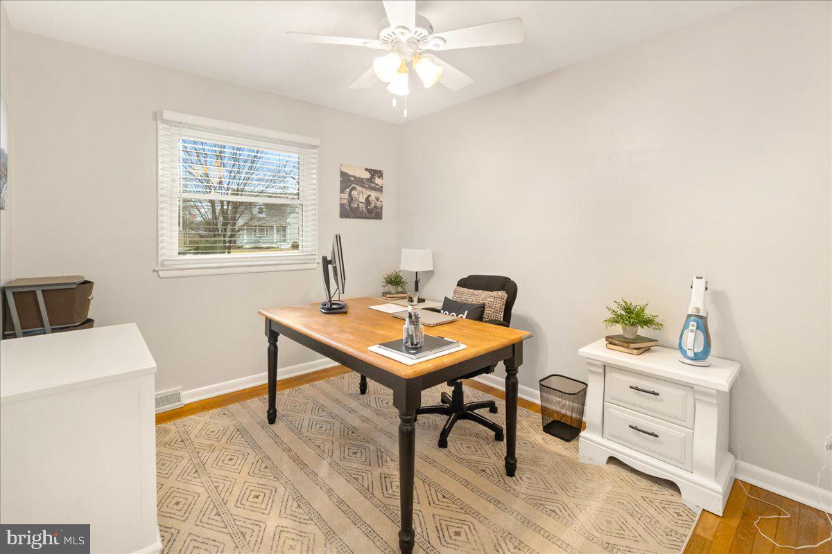 1012 SHORELAND DRIVE