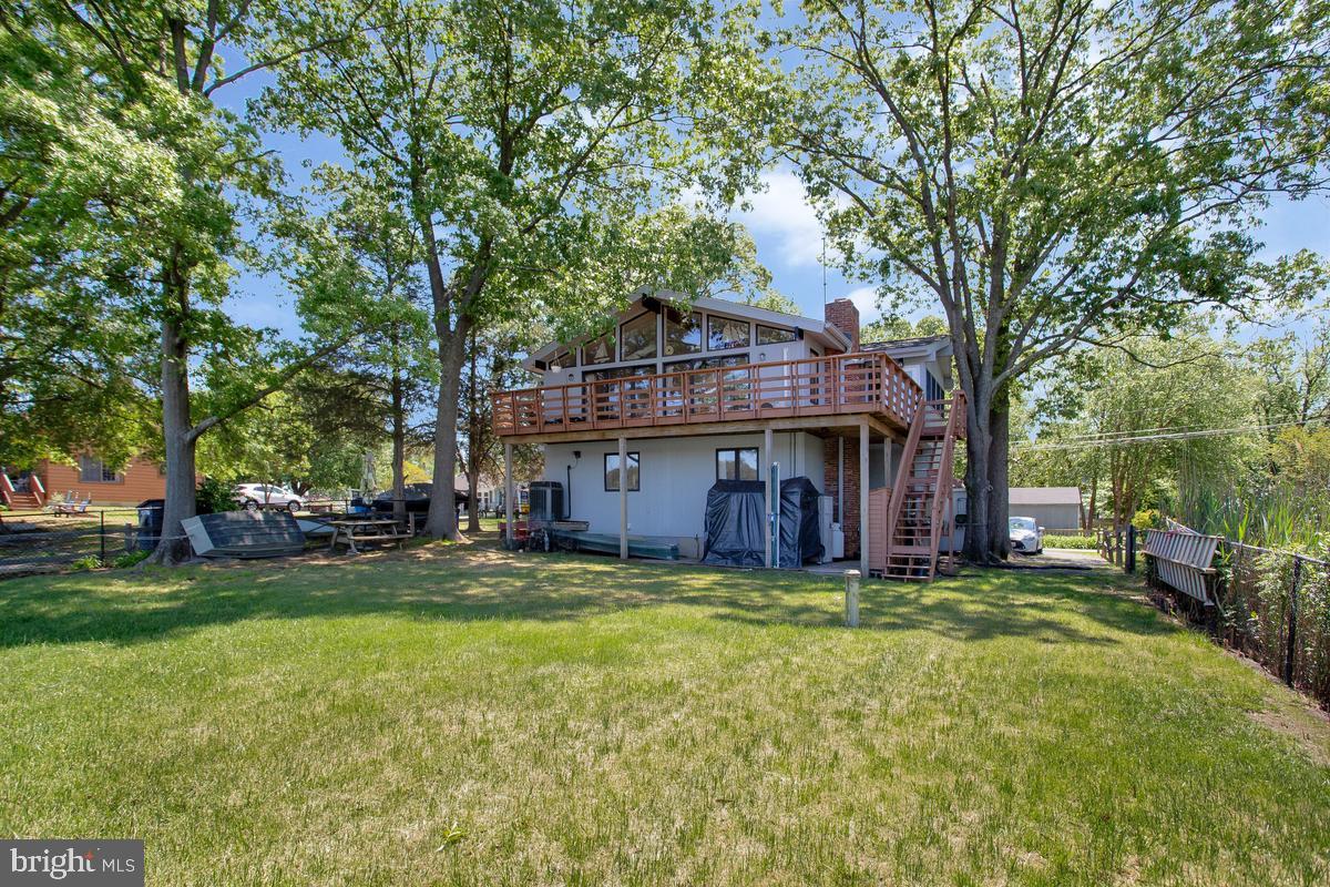 962 MAIN STREET