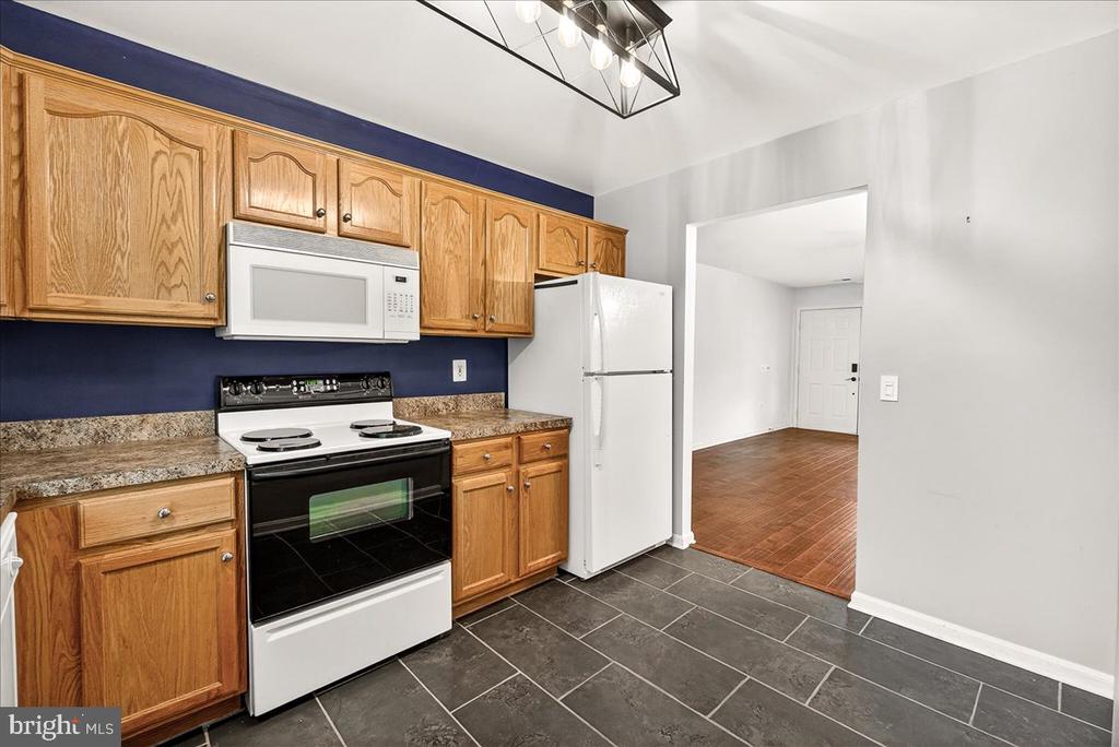 1110 JOUSTING WAY