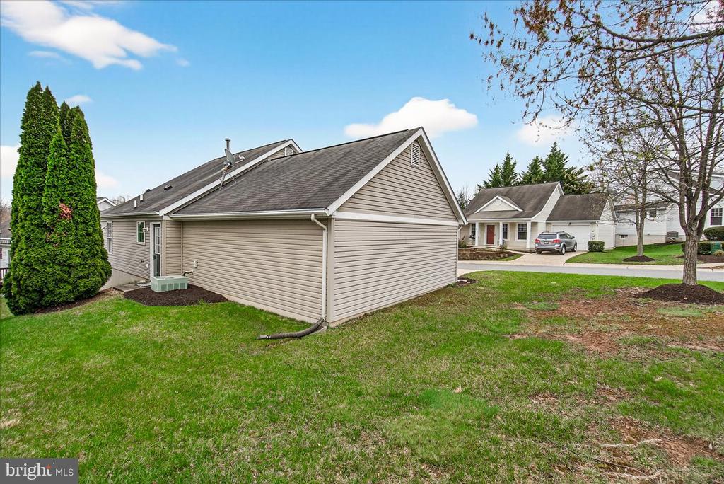 1110 JOUSTING WAY