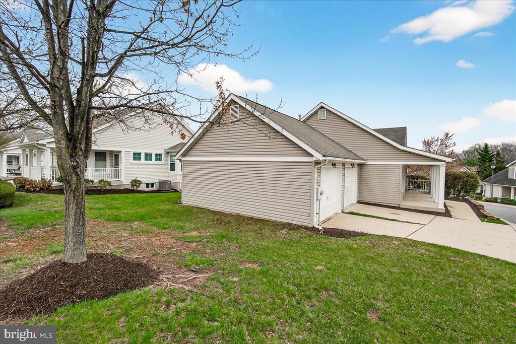 1110 JOUSTING WAY