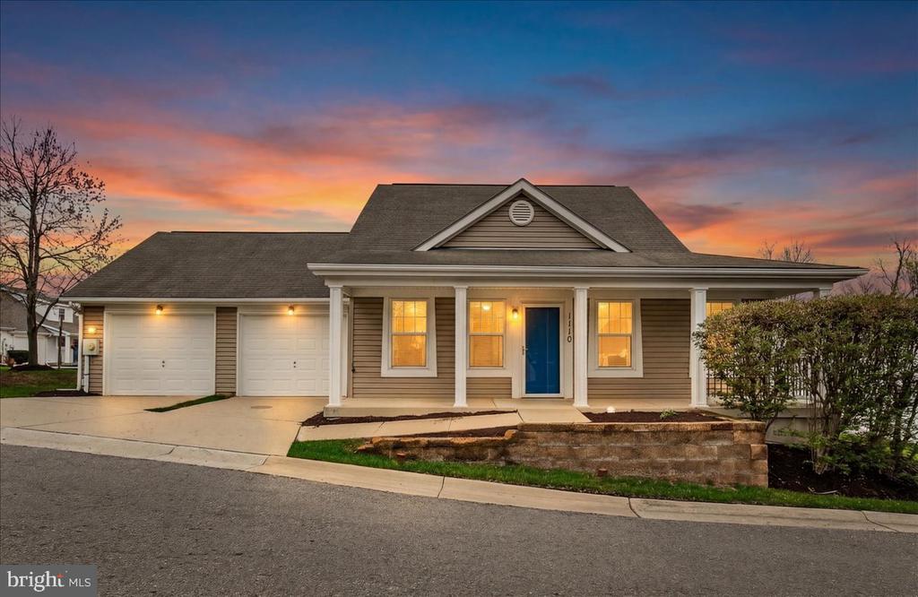 1110 JOUSTING WAY