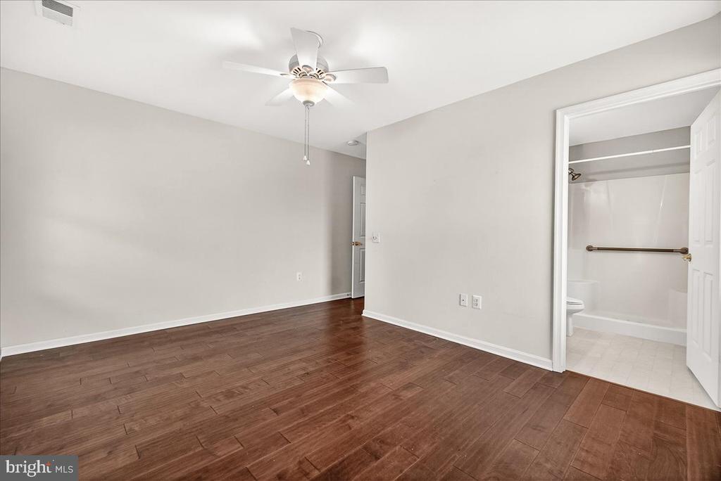 1110 JOUSTING WAY