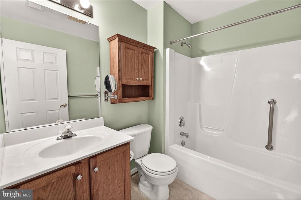1110 JOUSTING WAY