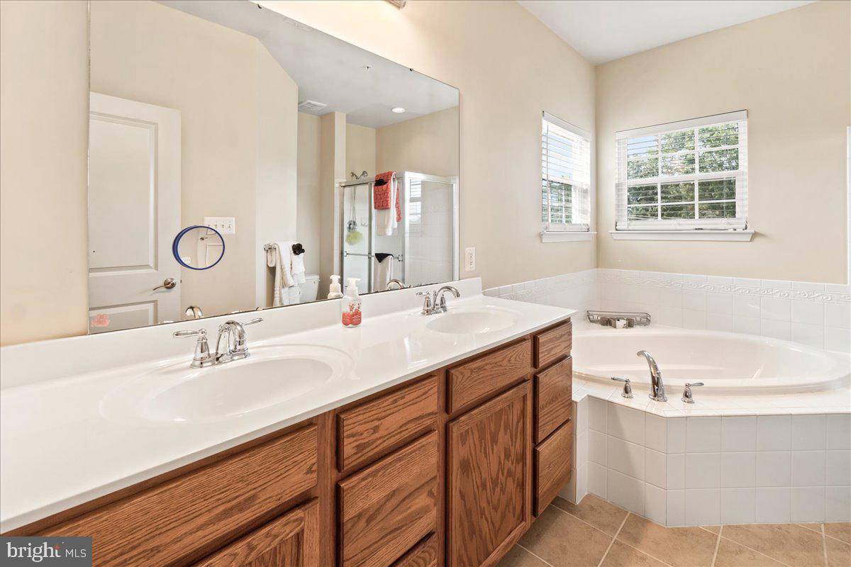 5015 SMALL GAINS WAY