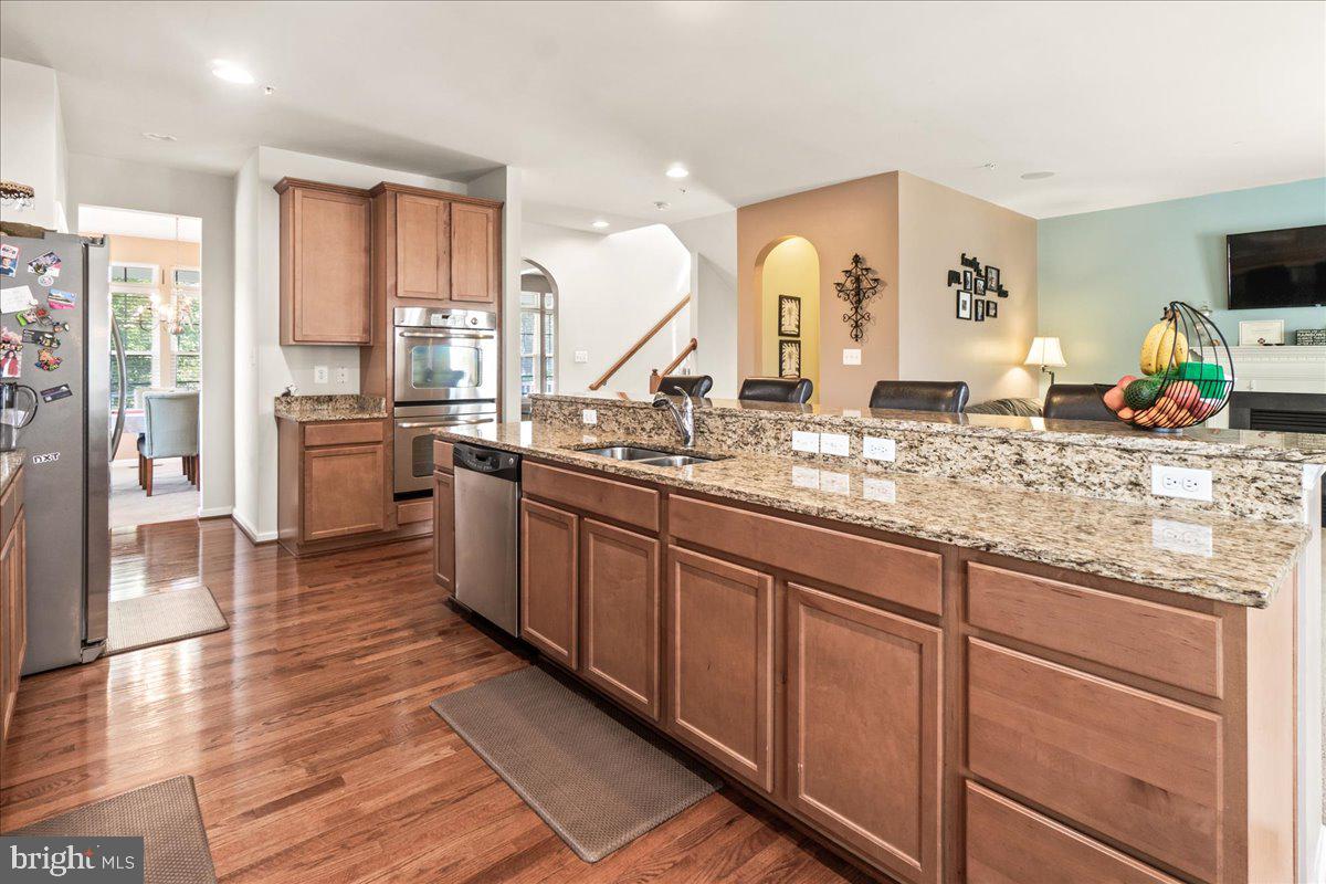 5015 SMALL GAINS WAY