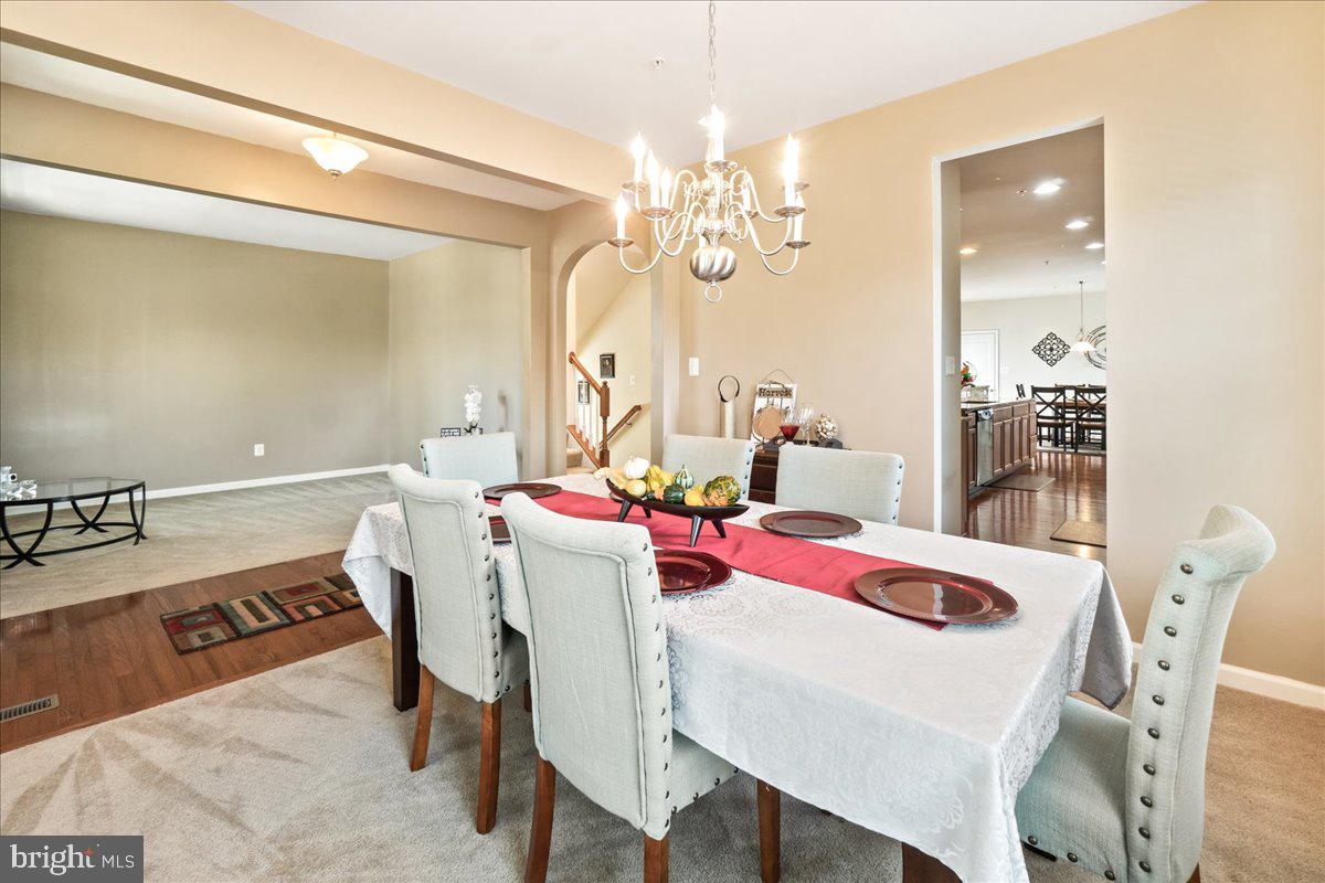 5015 SMALL GAINS WAY