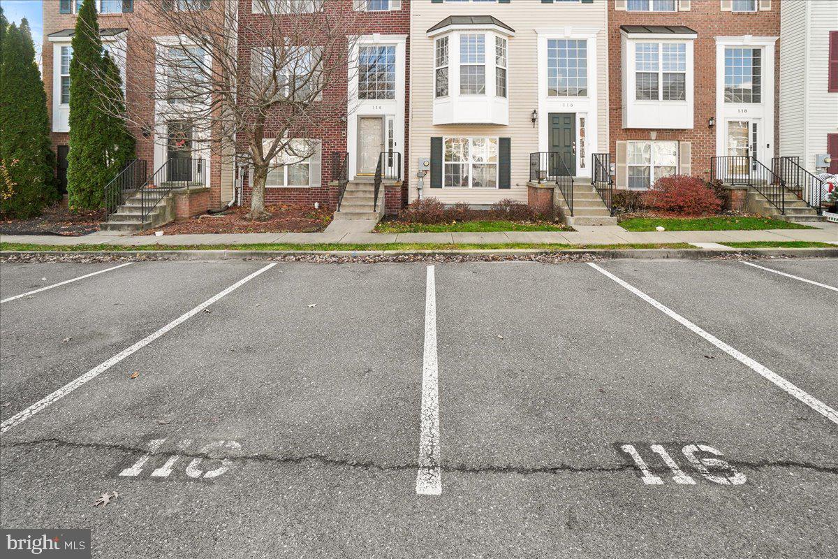 116 FIELDSTONE COURT