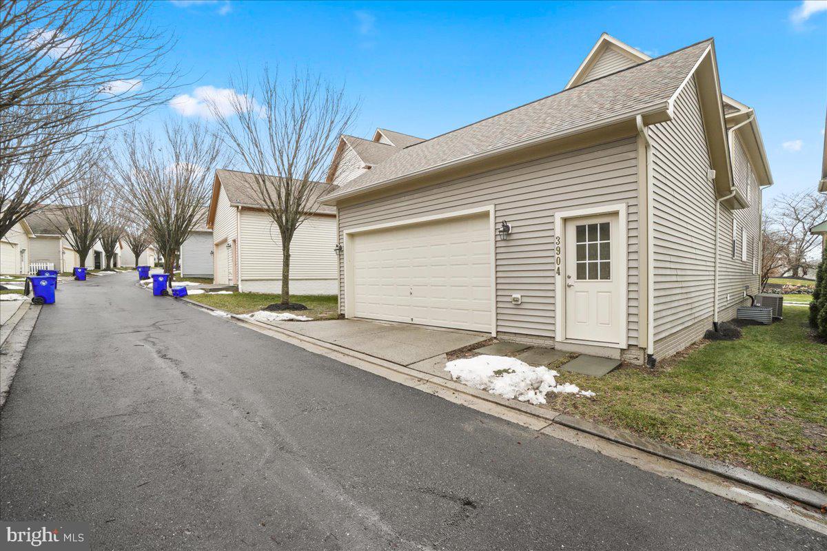 3904 BRAVEHEART CIRCLE