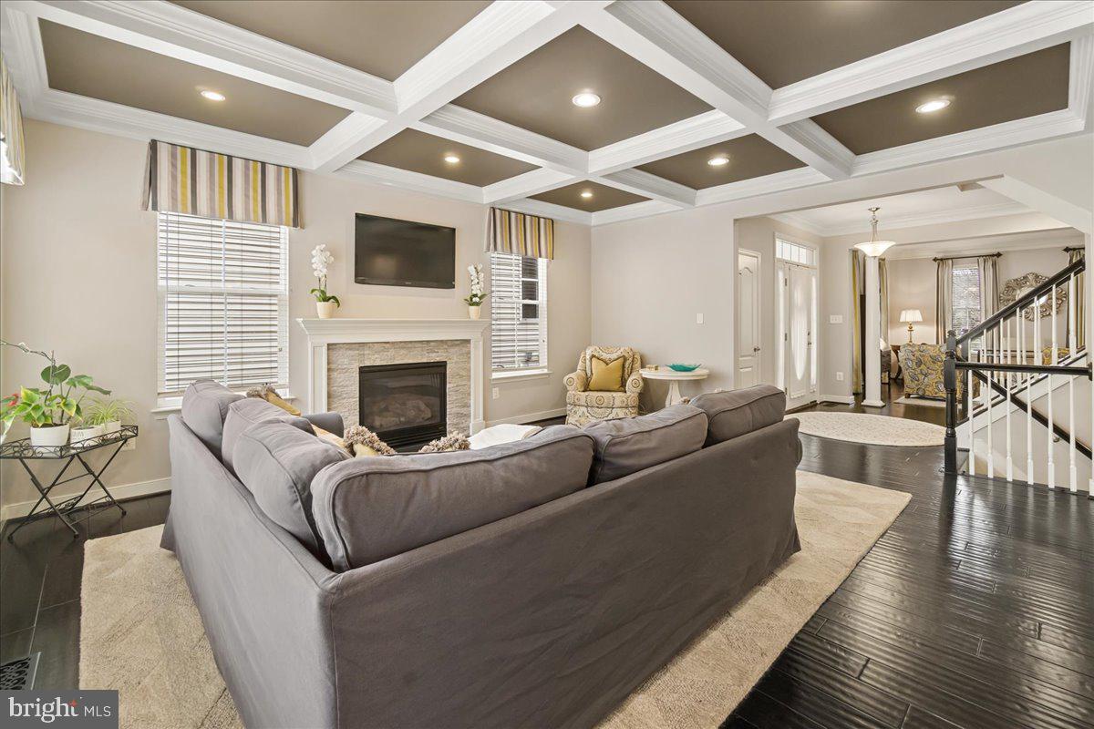 3904 BRAVEHEART CIRCLE