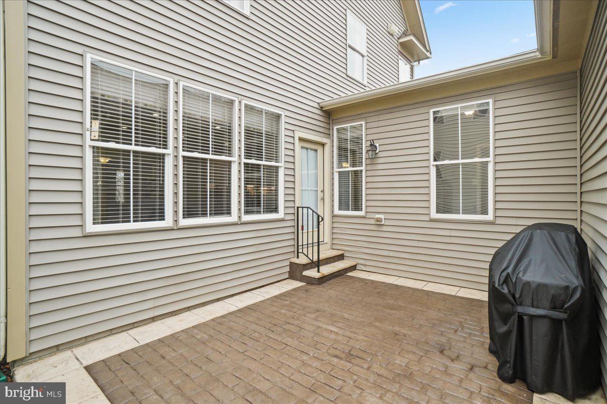 3904 BRAVEHEART CIRCLE