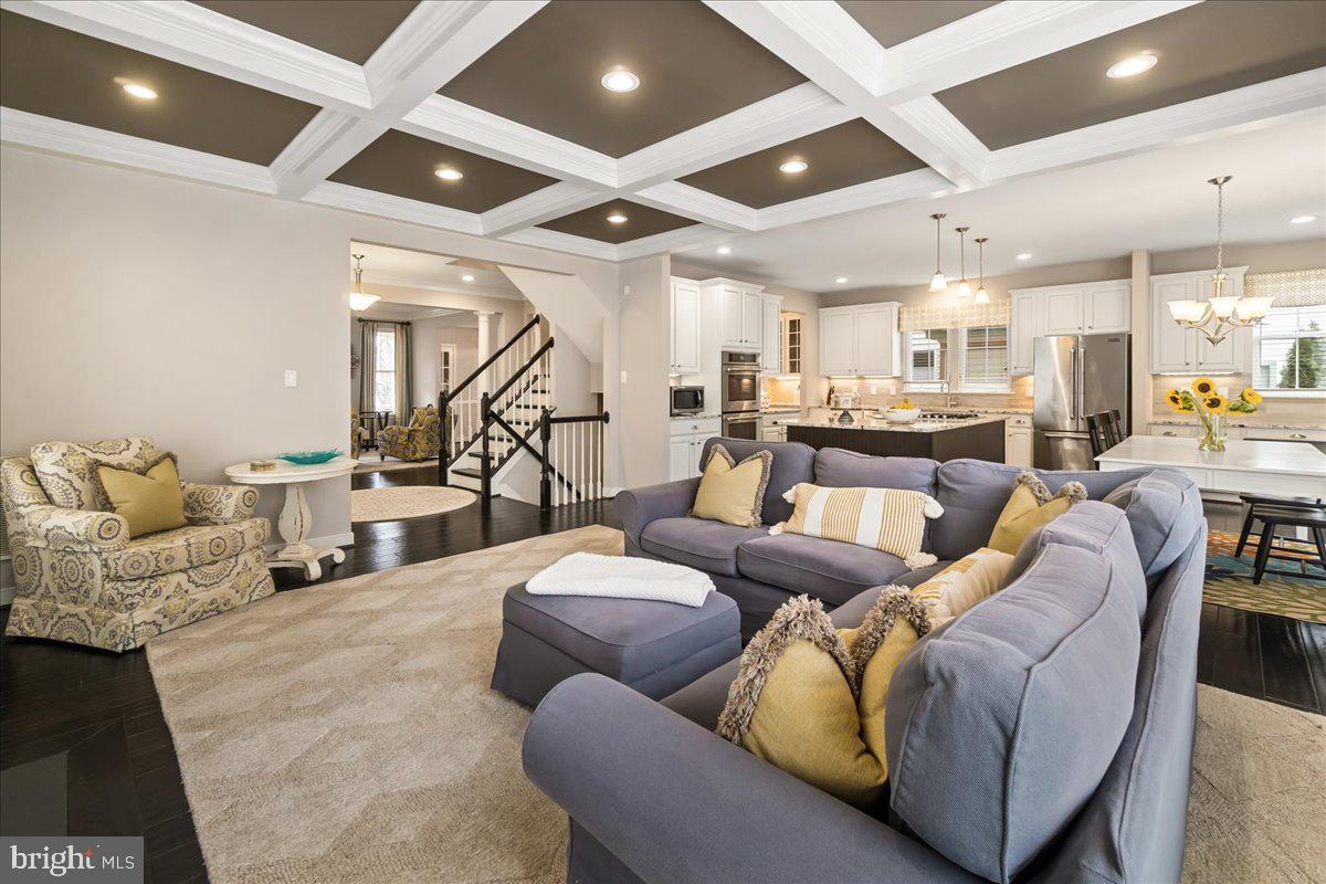 3904 BRAVEHEART CIRCLE