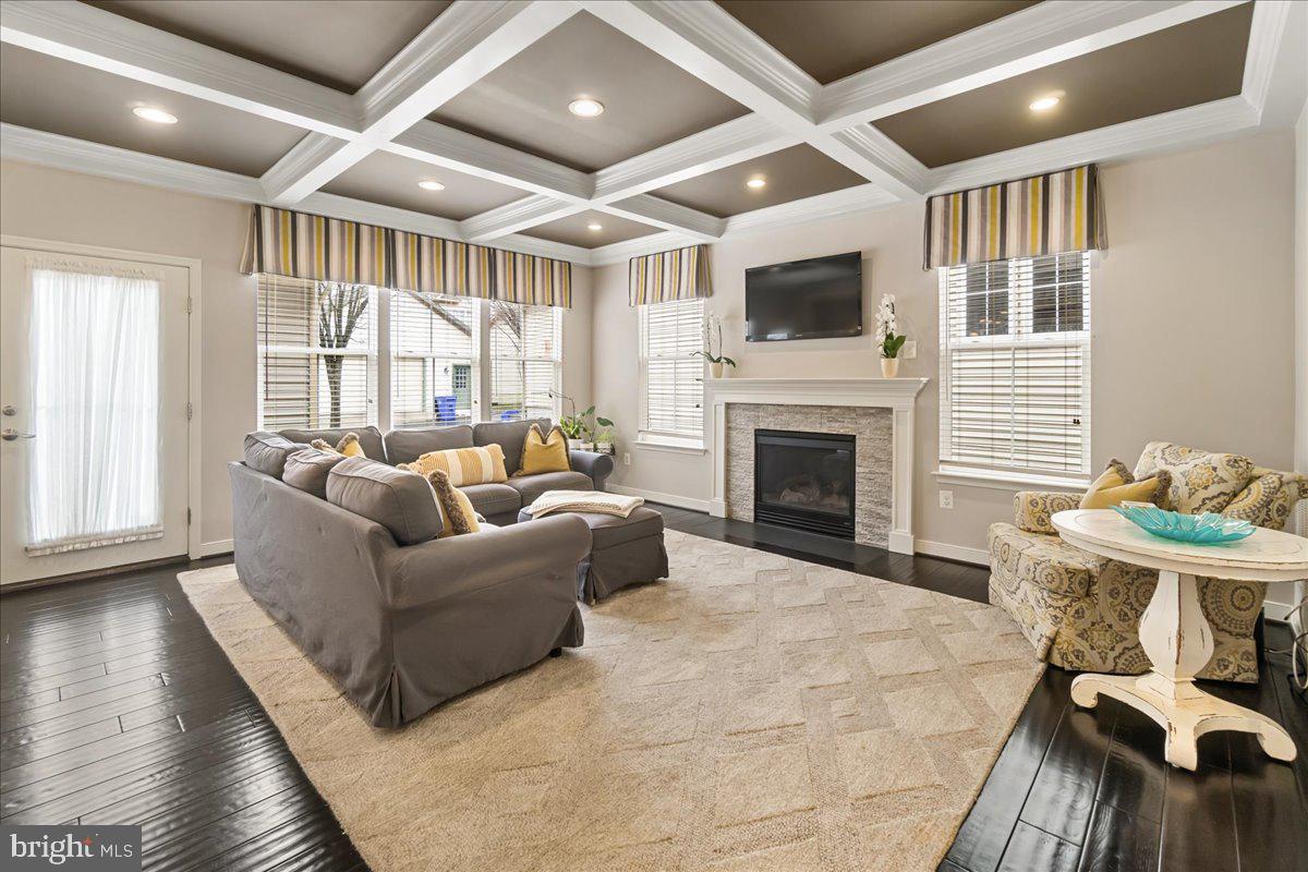 3904 BRAVEHEART CIRCLE