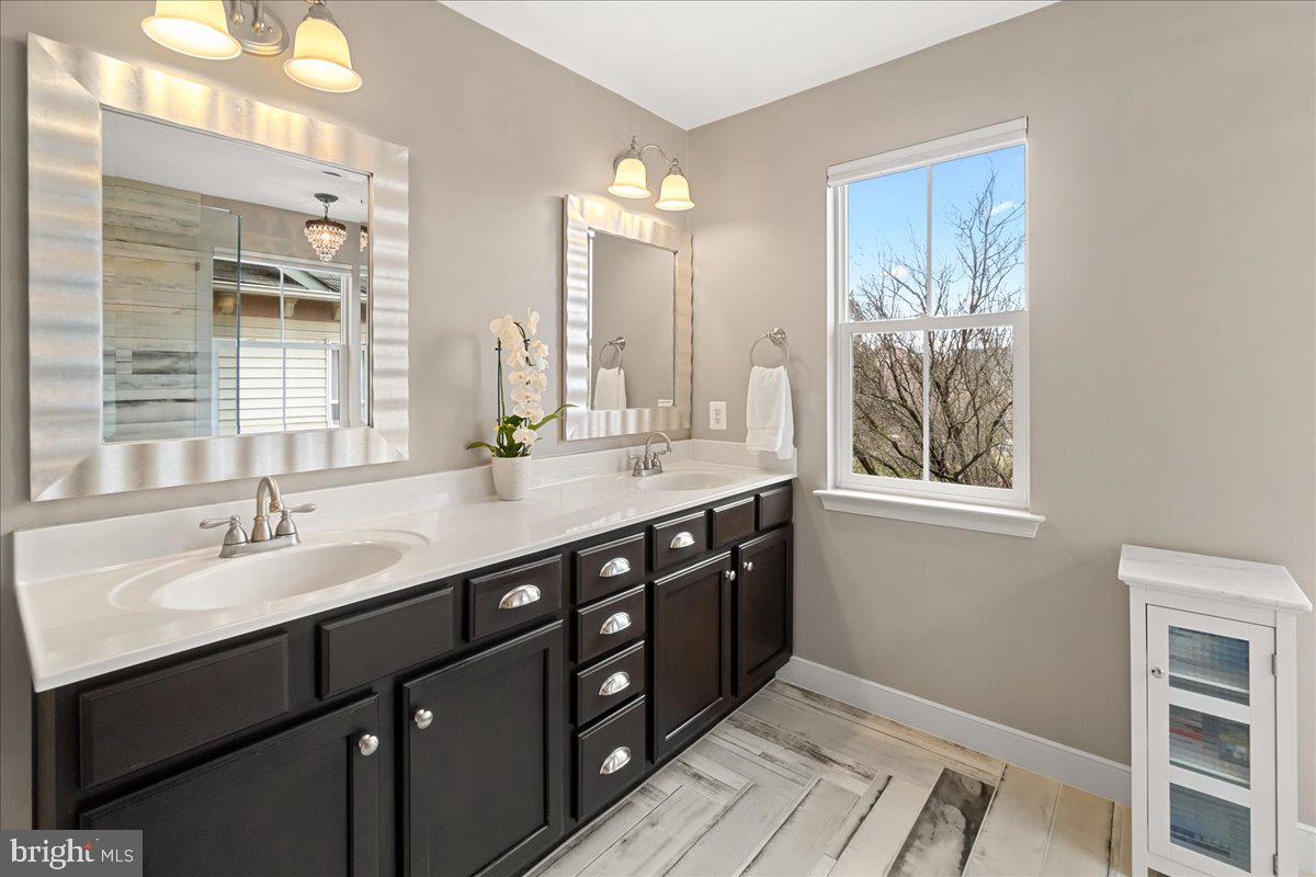 3904 BRAVEHEART CIRCLE