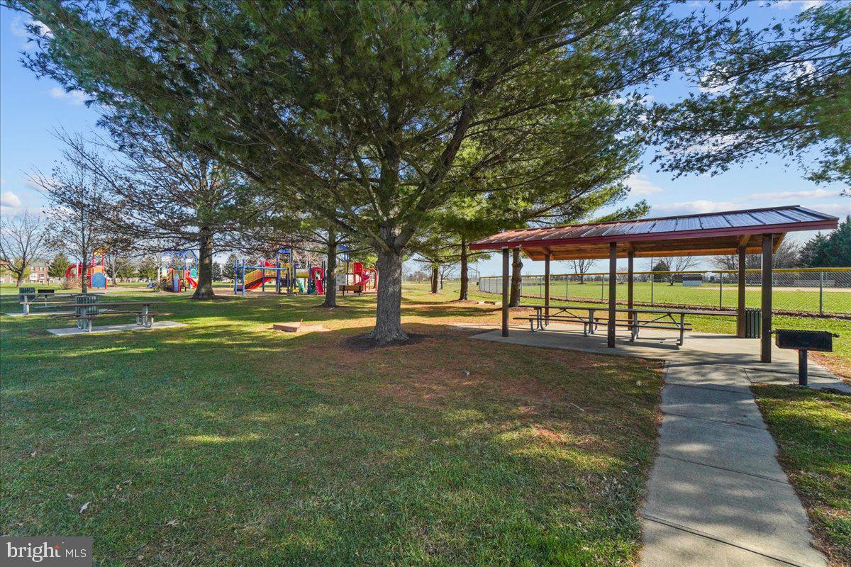 3904 BRAVEHEART CIRCLE