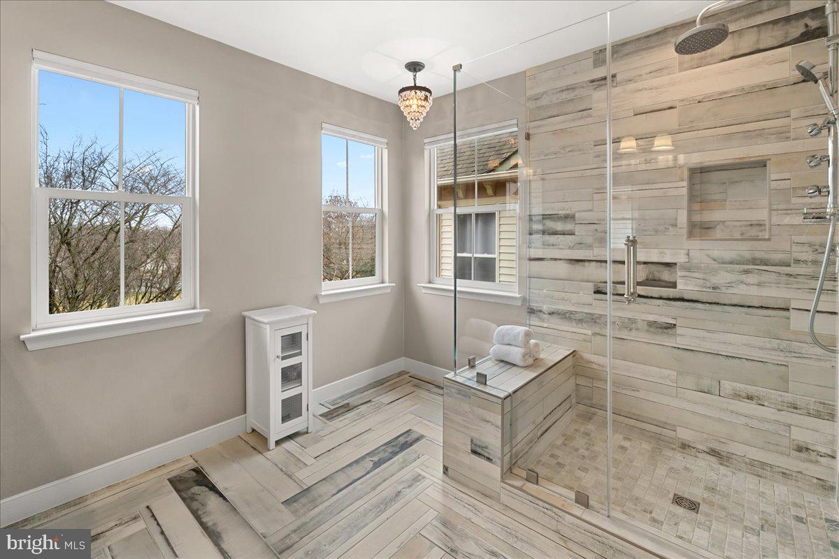 3904 BRAVEHEART CIRCLE