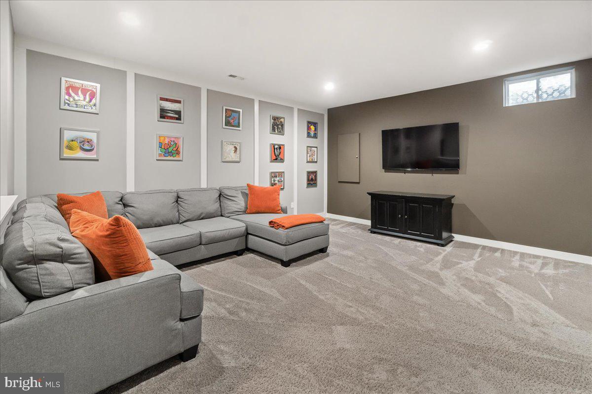 3904 BRAVEHEART CIRCLE