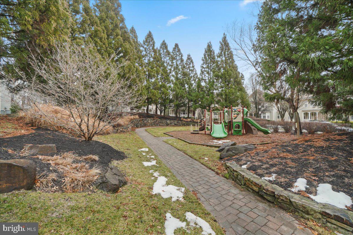 3904 BRAVEHEART CIRCLE