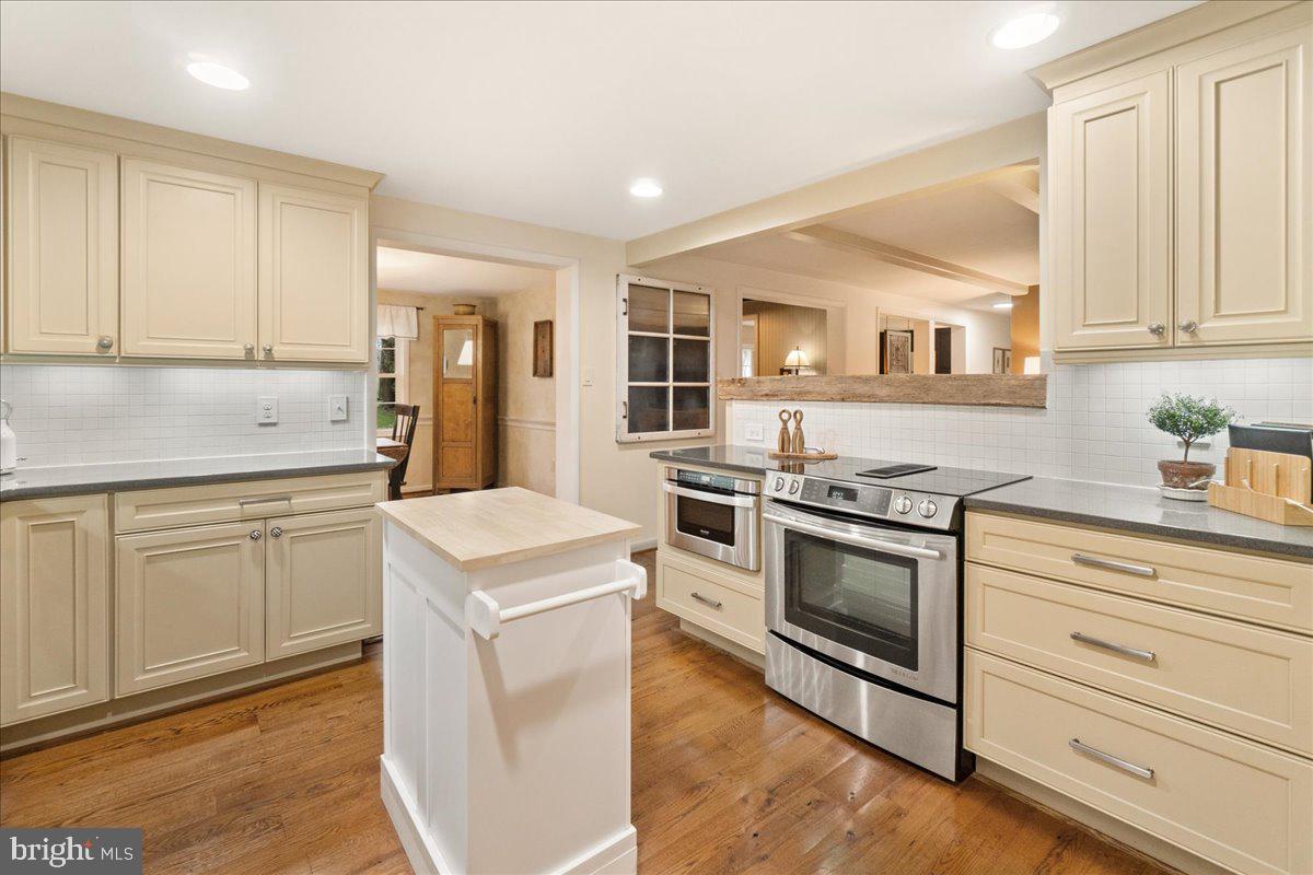 10241 FOUNTAIN SCHOOL ROAD