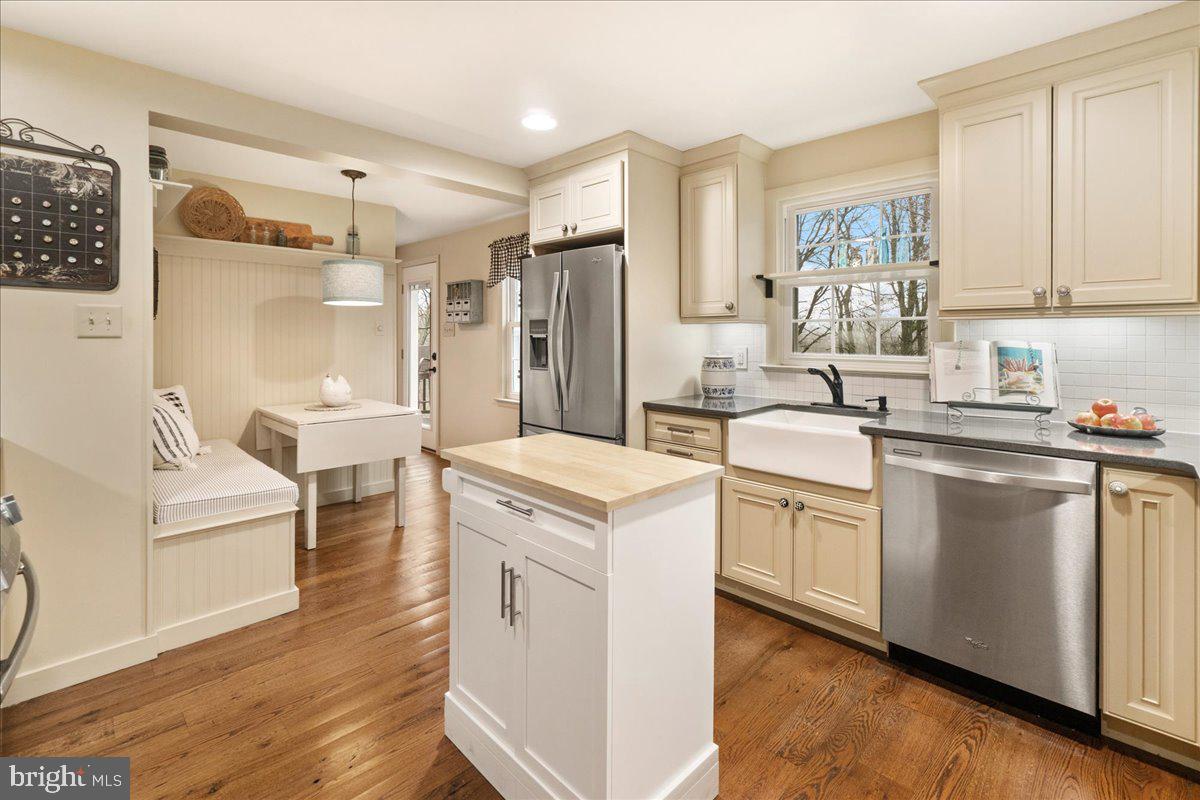 10241 FOUNTAIN SCHOOL ROAD