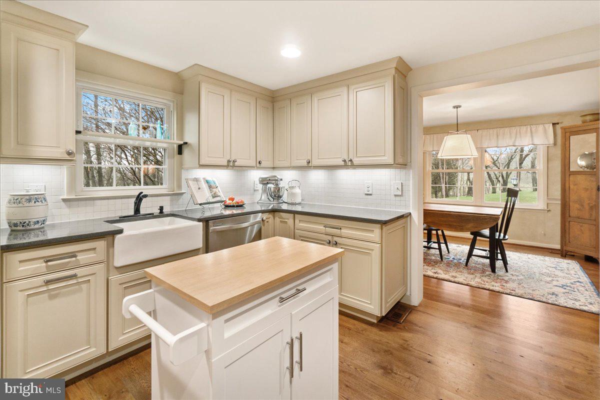 10241 FOUNTAIN SCHOOL ROAD