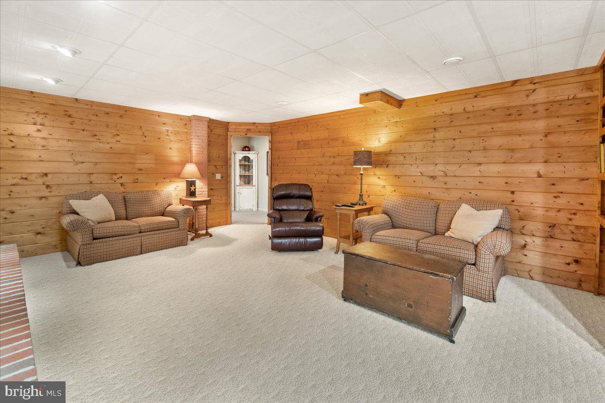 10241 FOUNTAIN SCHOOL ROAD