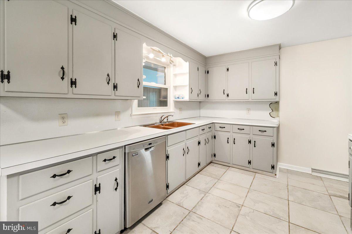 2642 CANADA HILL ROAD