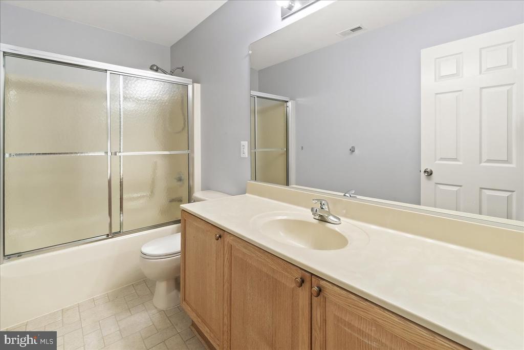 9558 BURGEE COURT