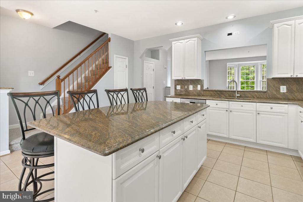 9558 BURGEE COURT