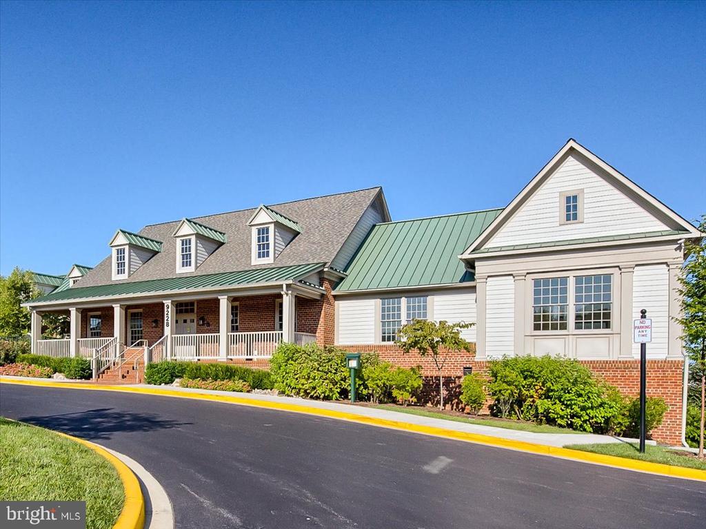 9558 BURGEE COURT