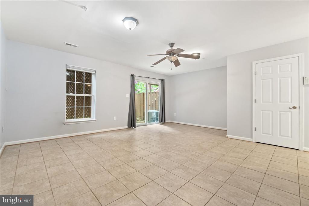 9558 BURGEE COURT