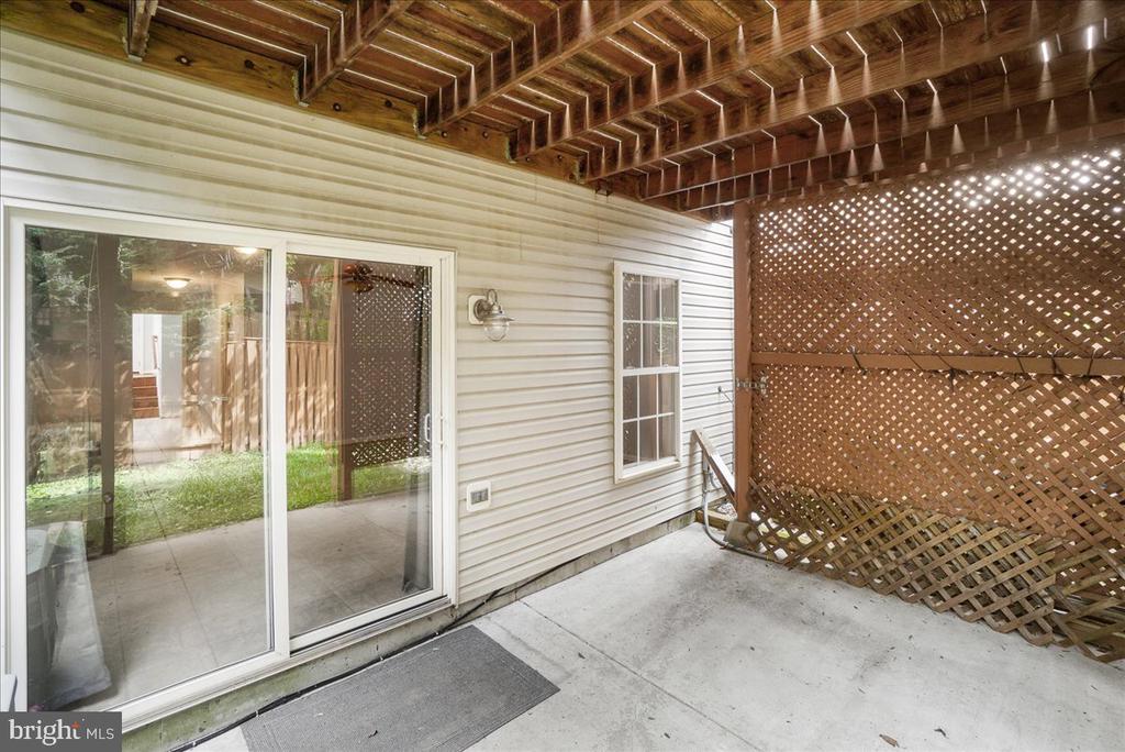 9558 BURGEE COURT