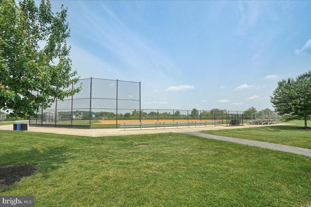 9558 BURGEE COURT