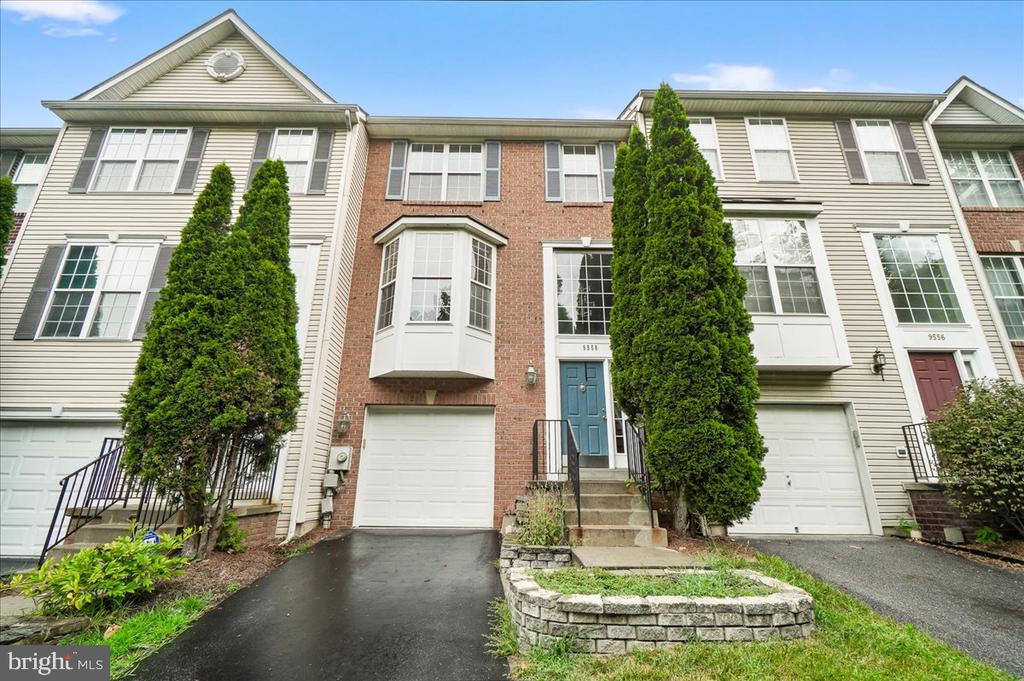 9558 BURGEE COURT