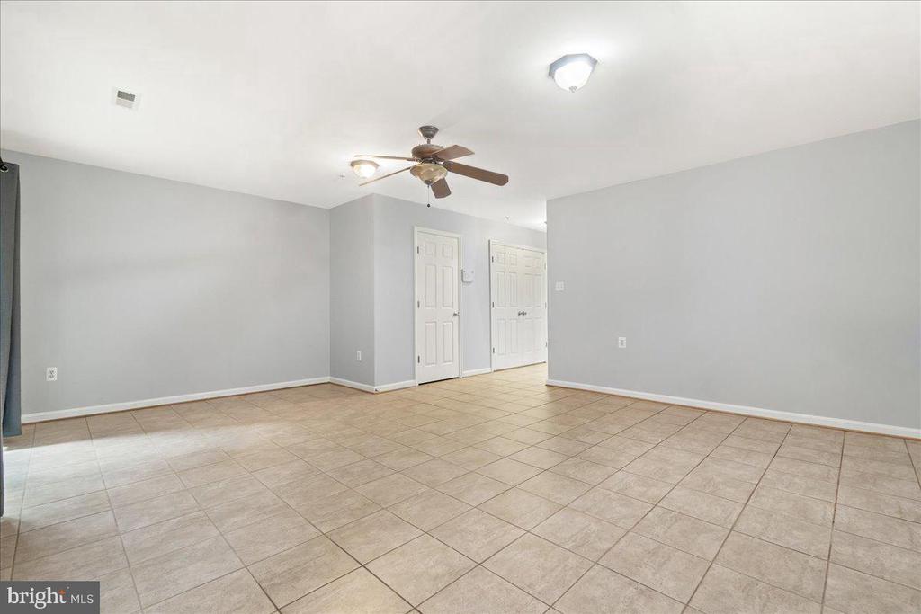 9558 BURGEE COURT