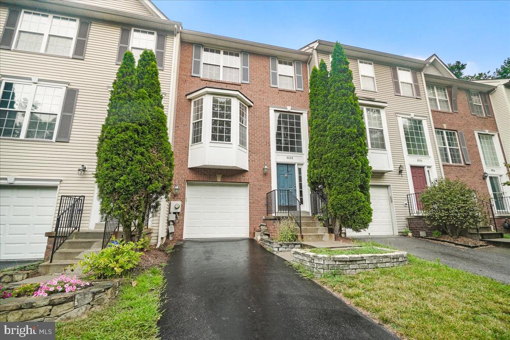 9558 BURGEE COURT
