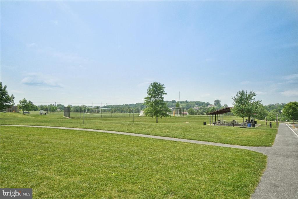 9558 BURGEE COURT