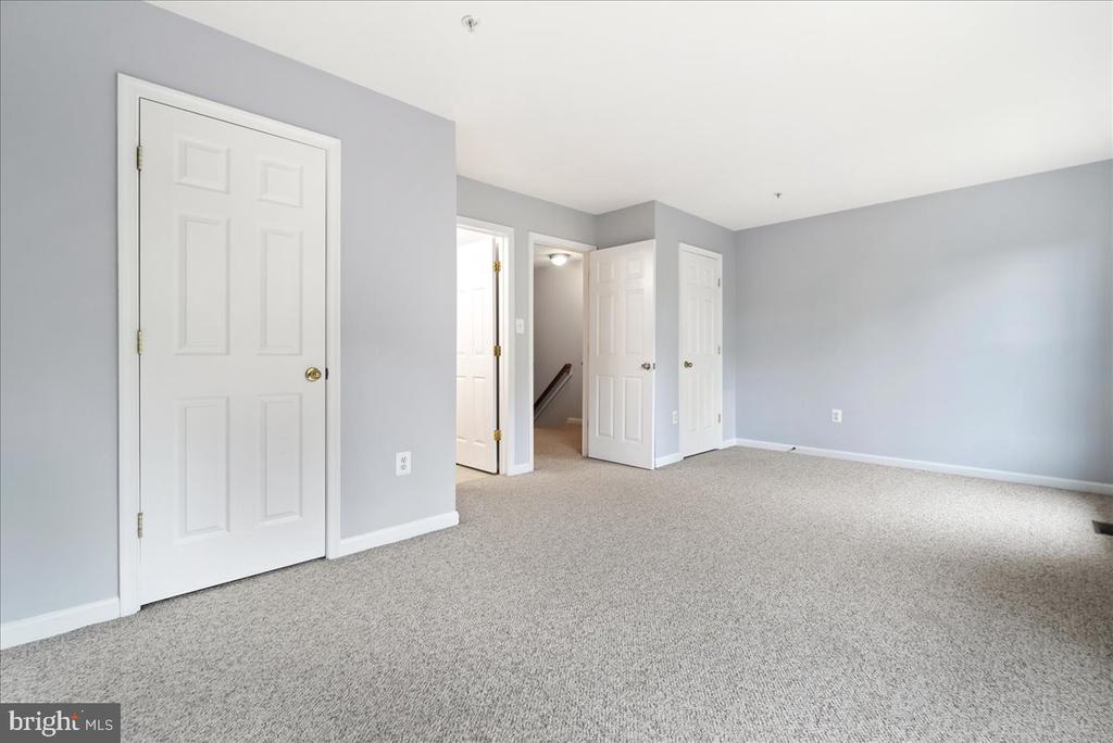 9558 BURGEE COURT