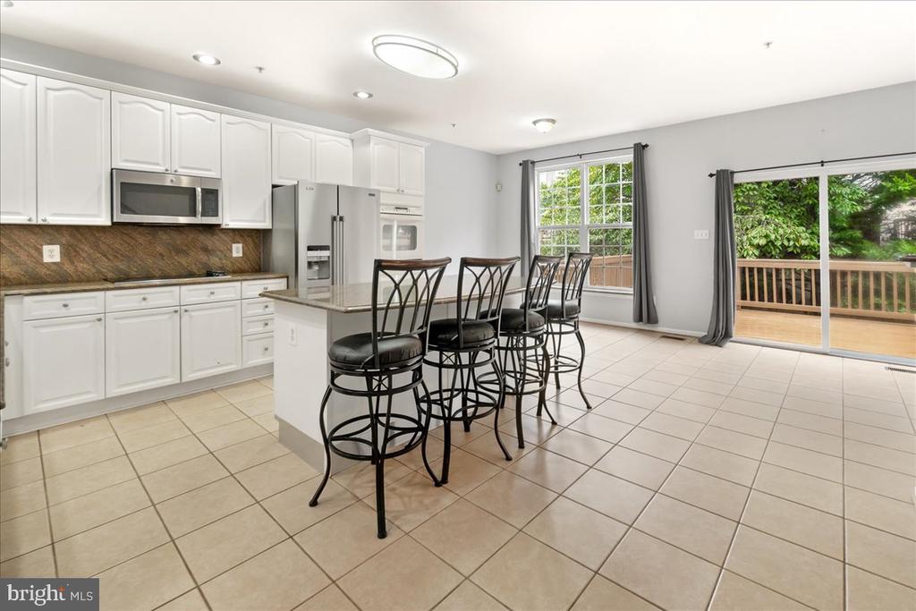 9558 BURGEE COURT