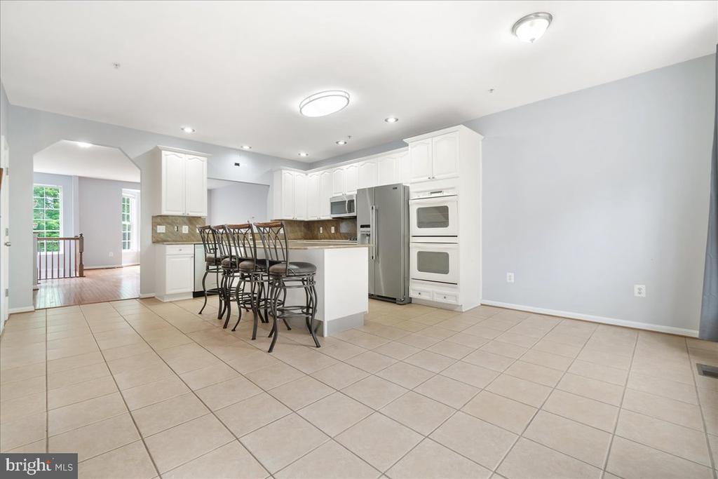9558 BURGEE COURT