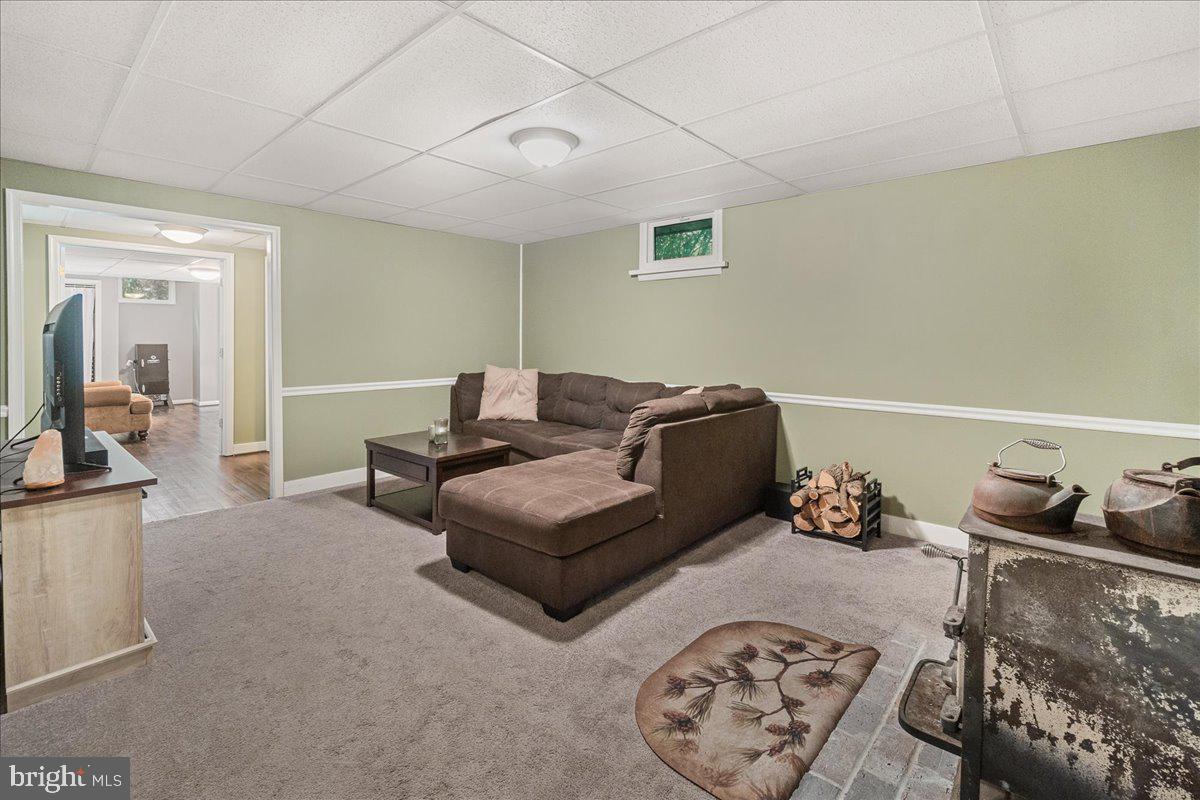 7804 HORSESHOE COURT