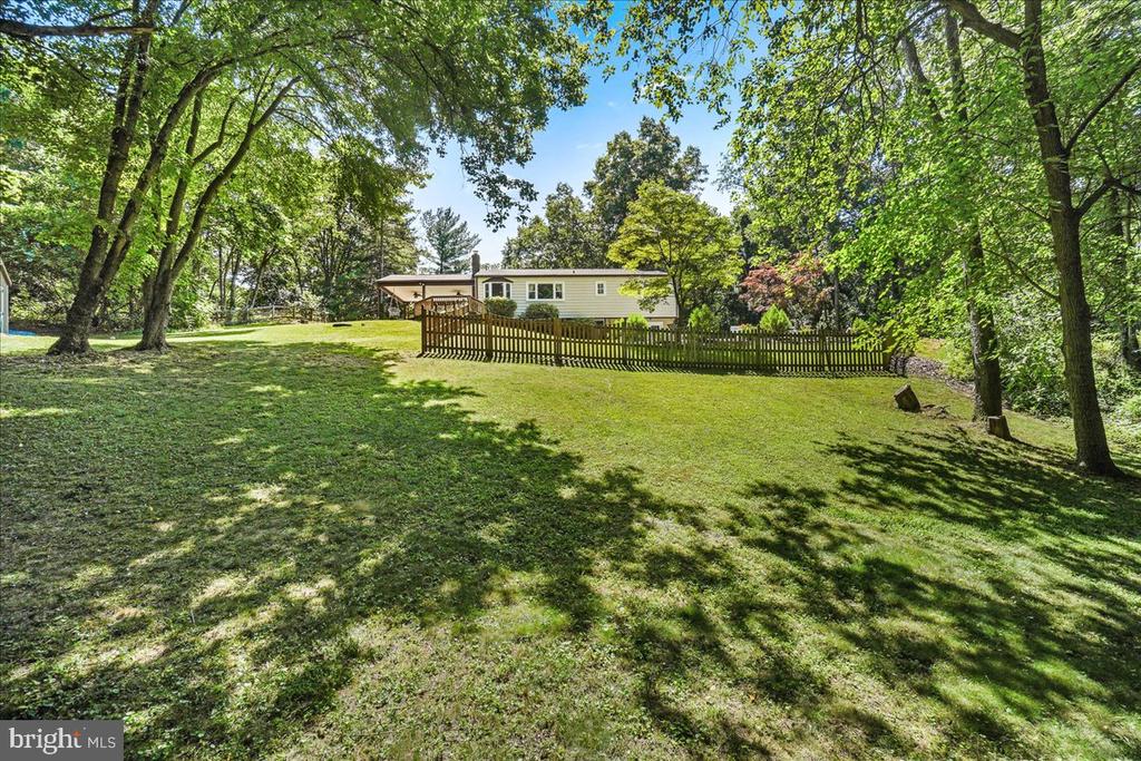 7804 HORSESHOE COURT