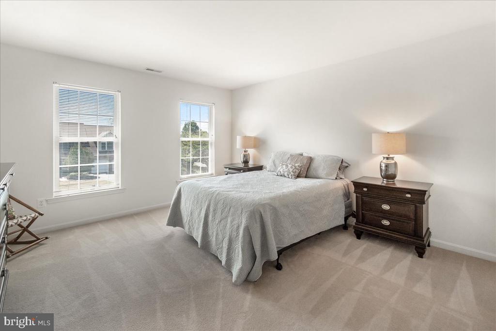 4404 ROB MAR DRIVE