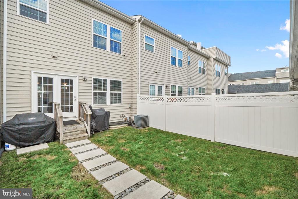 4571 TINDER BOX CIRCLE