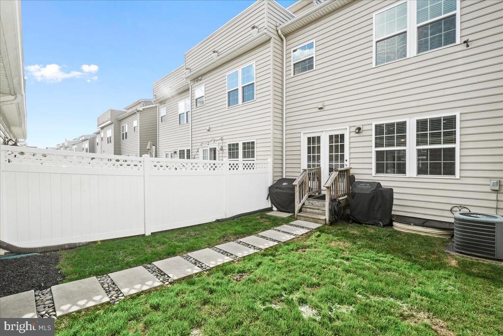 4571 TINDER BOX CIRCLE