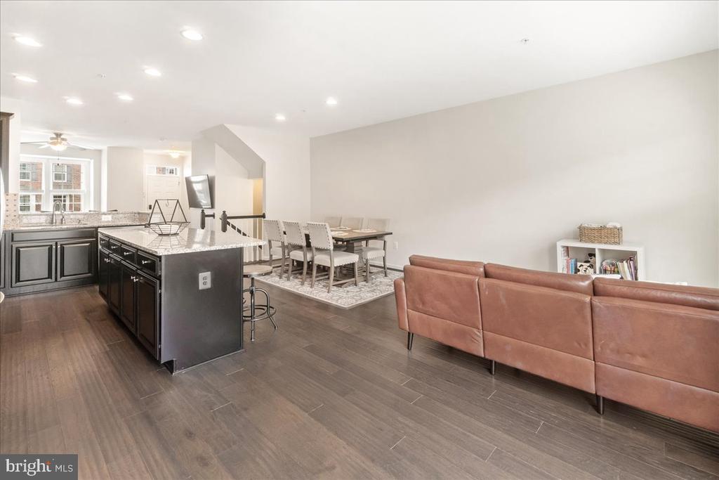 4571 TINDER BOX CIRCLE