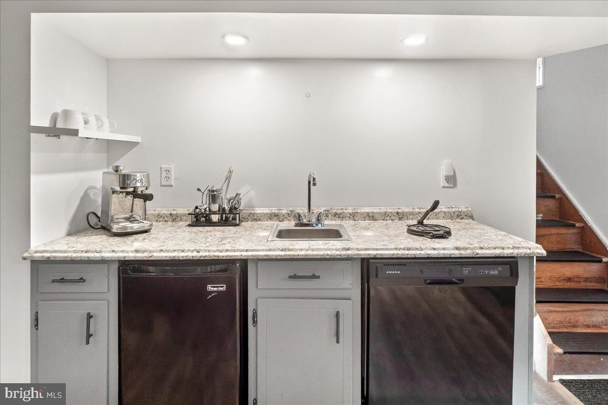 456 CARROLLTON DRIVE